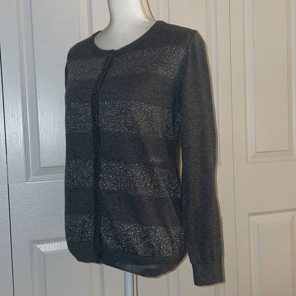 Old Navy Women’s SZ M Grey Striped Metallic Button Down Long Sleeve Cardigan - Picture 5 of 12